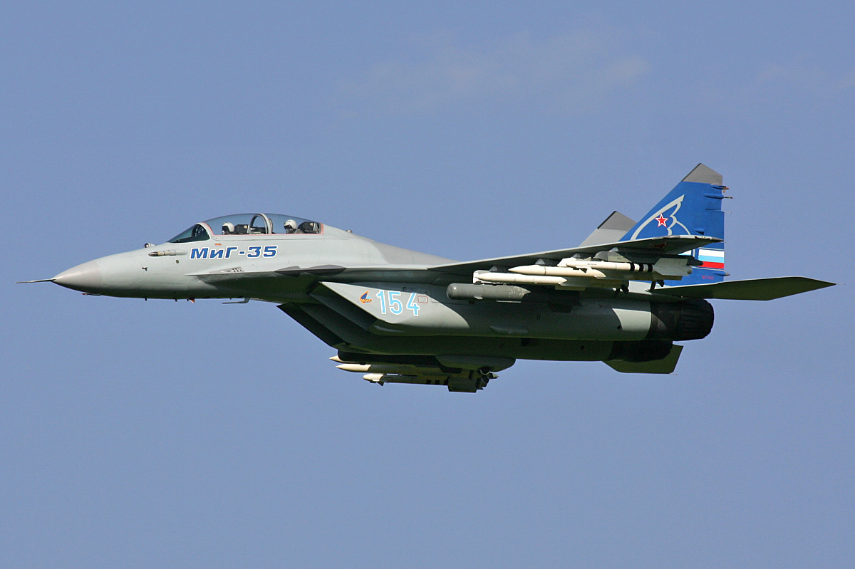 Mikoyan-Gurevich_MiG-35_MAKS%272007_Pich